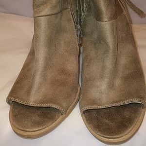 Report Tan Open Toe Bootie | 9